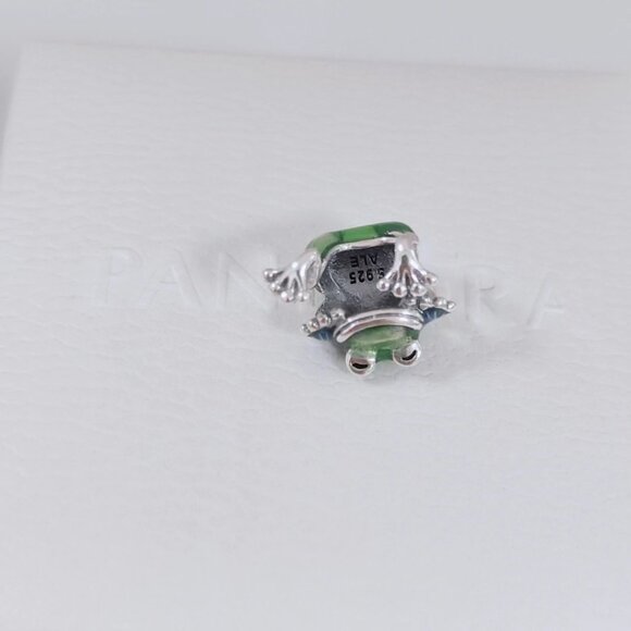 Pandora Climbing Frog Charm S925 Silver with box - Picture 6 of 9